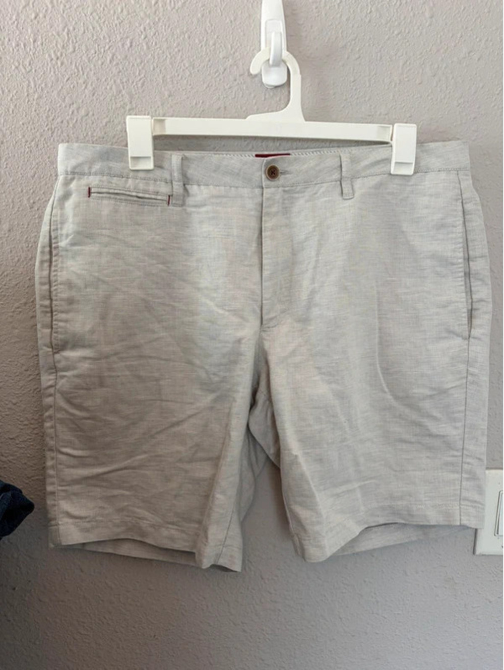 Men's Untuckit linen/cotton light grey shorts size W38